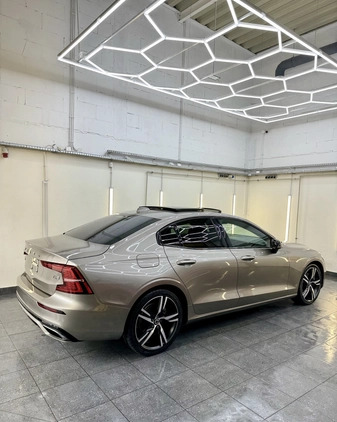 Volvo S60 cena 106000 przebieg: 125000, rok produkcji 2019 z Warszawa małe 67
